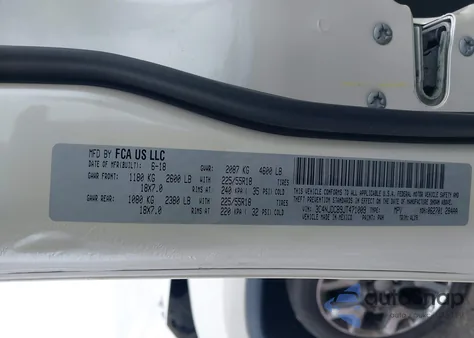 2018 Jeep Compass Limited 4X4 z USA, uszkodzony, nr VIN 3C4NJDCB9JT471009